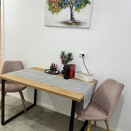 Astra 1Bedroom Braşov Buitenkant foto