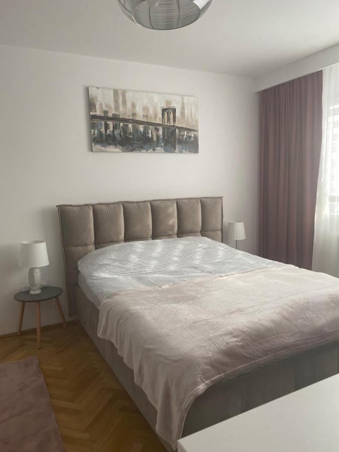 Astra 1Bedroom Braşov Buitenkant foto